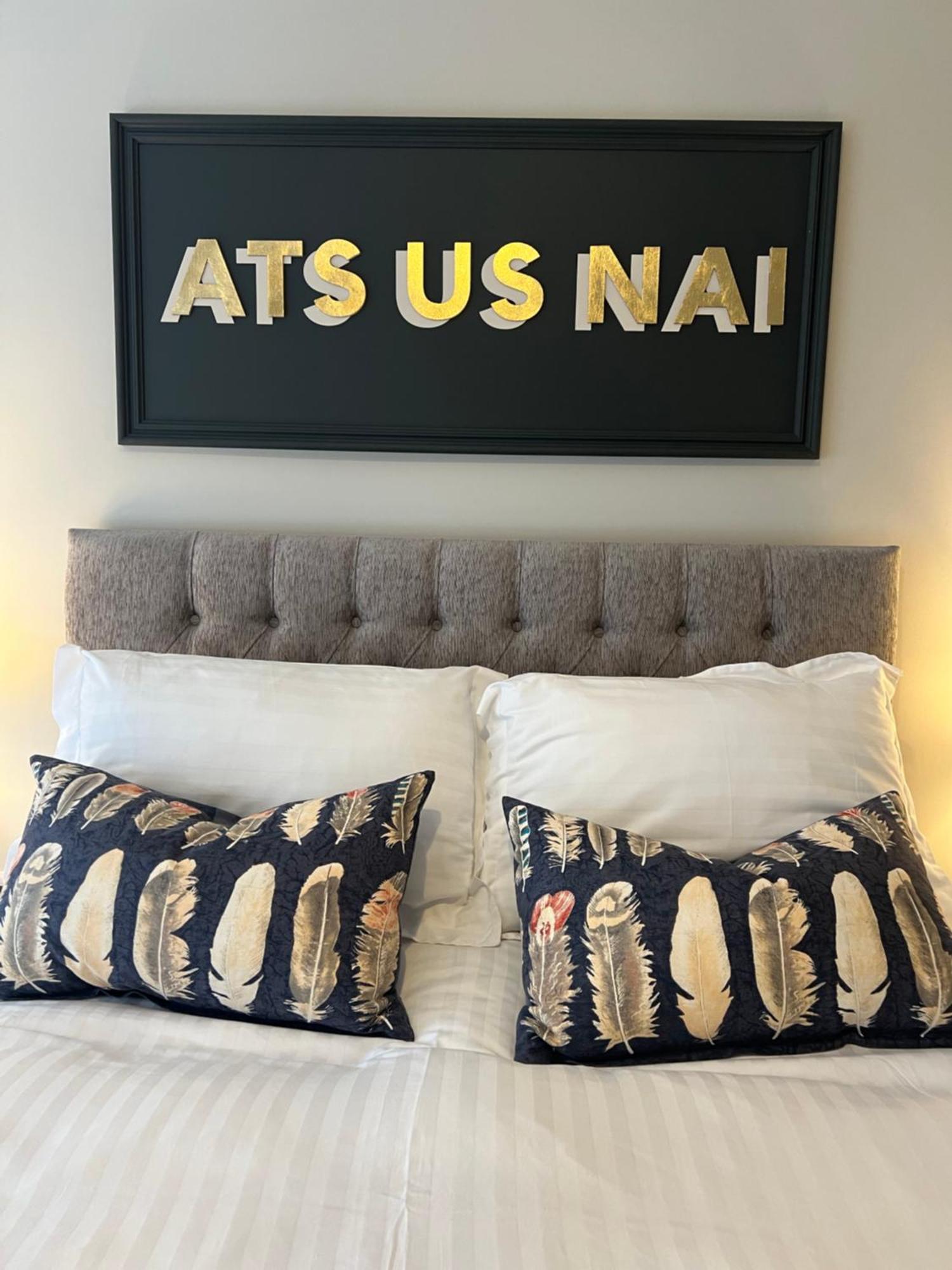 Quay House, North Coast 6 Bedroom Holiday Home 밸리캐슬 외부 사진